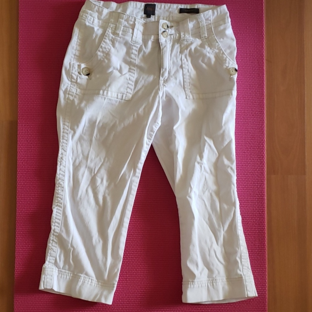 NWOT- White Jag jeans just in time